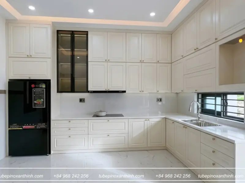 Góc bếp mở rộng ánh sáng tự nhiên tại gia đình em Hậu ở Ba Vì, Hà Nội