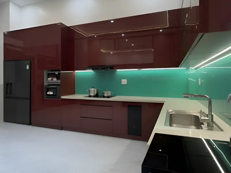 Góc bồn rửa và mặt bàn bếp tại nhà chị Giang ở Đan Phượng, Hà Nội