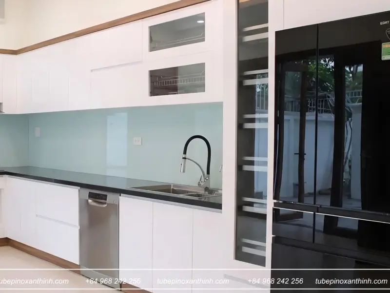 Chi tiết khu vực tủ lạnh và tủ cao Gia Đình Anh Tú Tại Ứng Hòa, Hà Nội