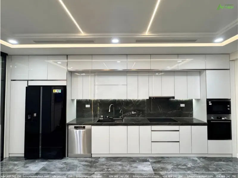 Khám Phá Mẫu Tủ Bếp Inox 304 Cánh Acrylic bóng gương nhà anh Dương tại Gia Lâm, Hà Nội