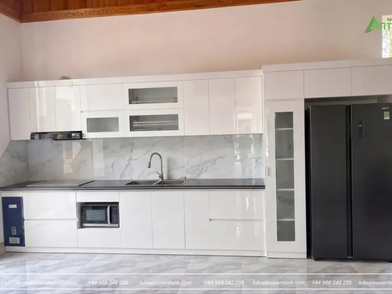 Hoàn thiện tủ bếp Inox 304 cánh Acrylic bóng gương cho gia đình chị Phượng tại Thạch Bàn, Hà Nội