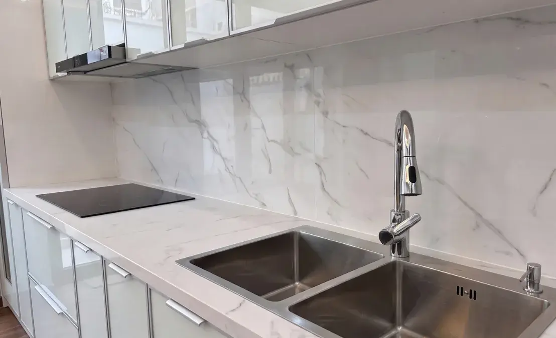 Chi tiết chậu rửa và mặt bàn đá tại Nhà Chú Thắng Ở Hoàn Kiếm, Hà Nội