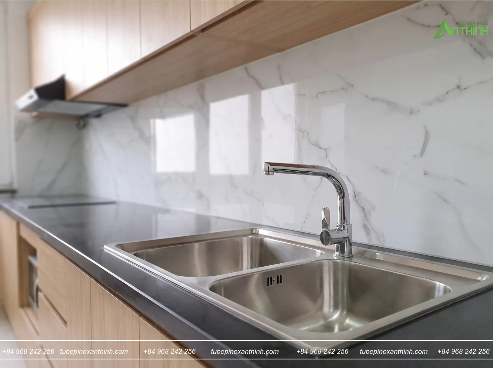 Chi tiết khu vực rửa chén cánh MDF phủ Melamine tại gia đình Cô Nga ở Mễ Trì Hà Nội